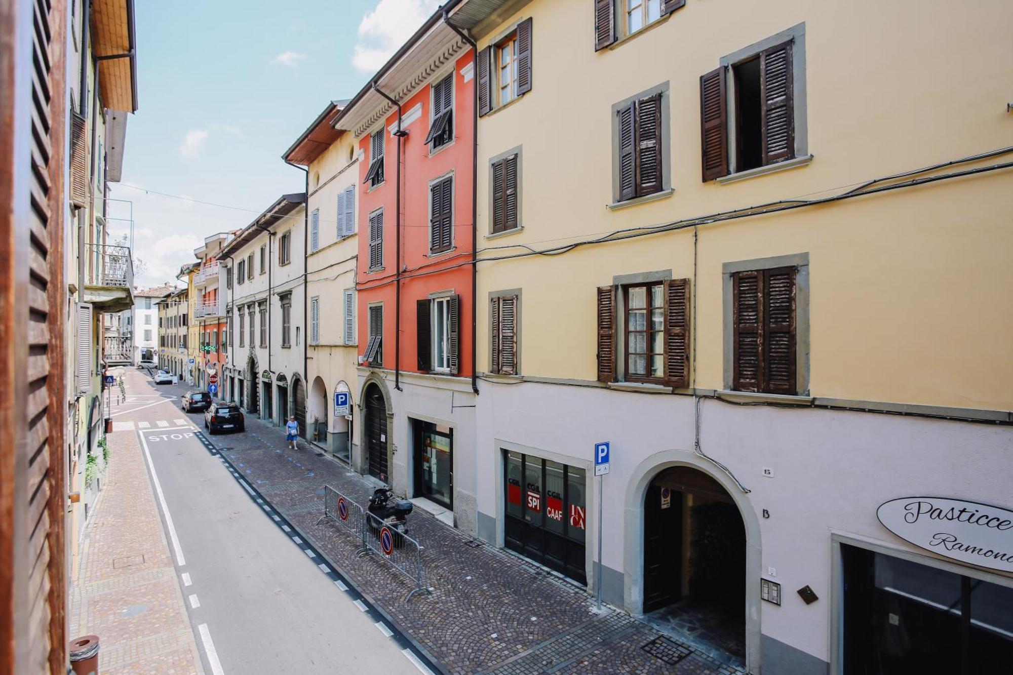 Flat Mazzini 6 Apartamento Alzano Lombardo Exterior foto